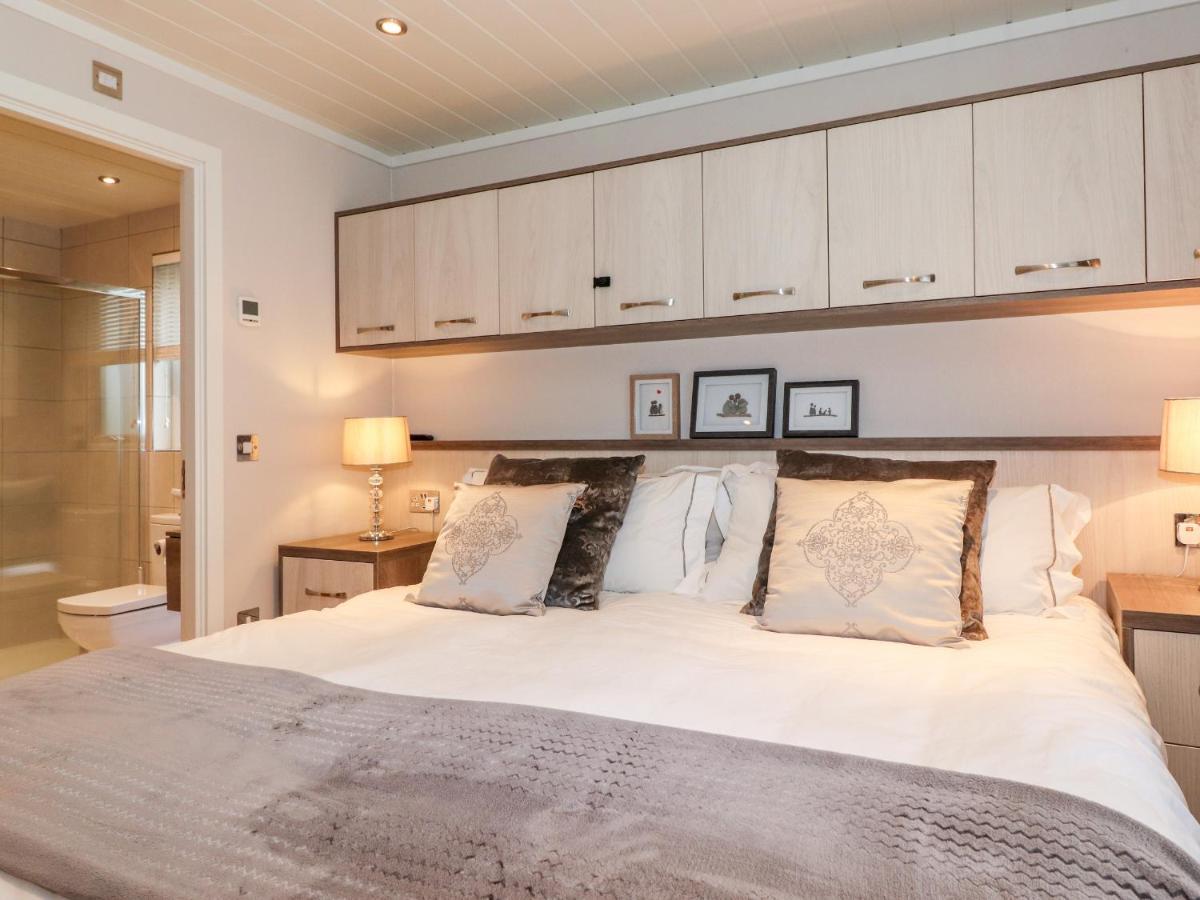 Loubi'S Lakeside Lodge Windermere Kültér fotó